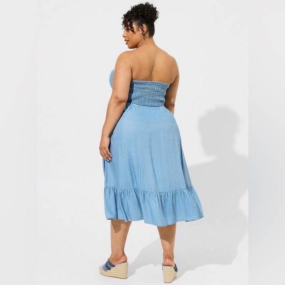 NWOT Torrid size 0/L/12 Midi Chambray Smocked Tube Tiered Dress. Tried on only! - Picture 3 of 8